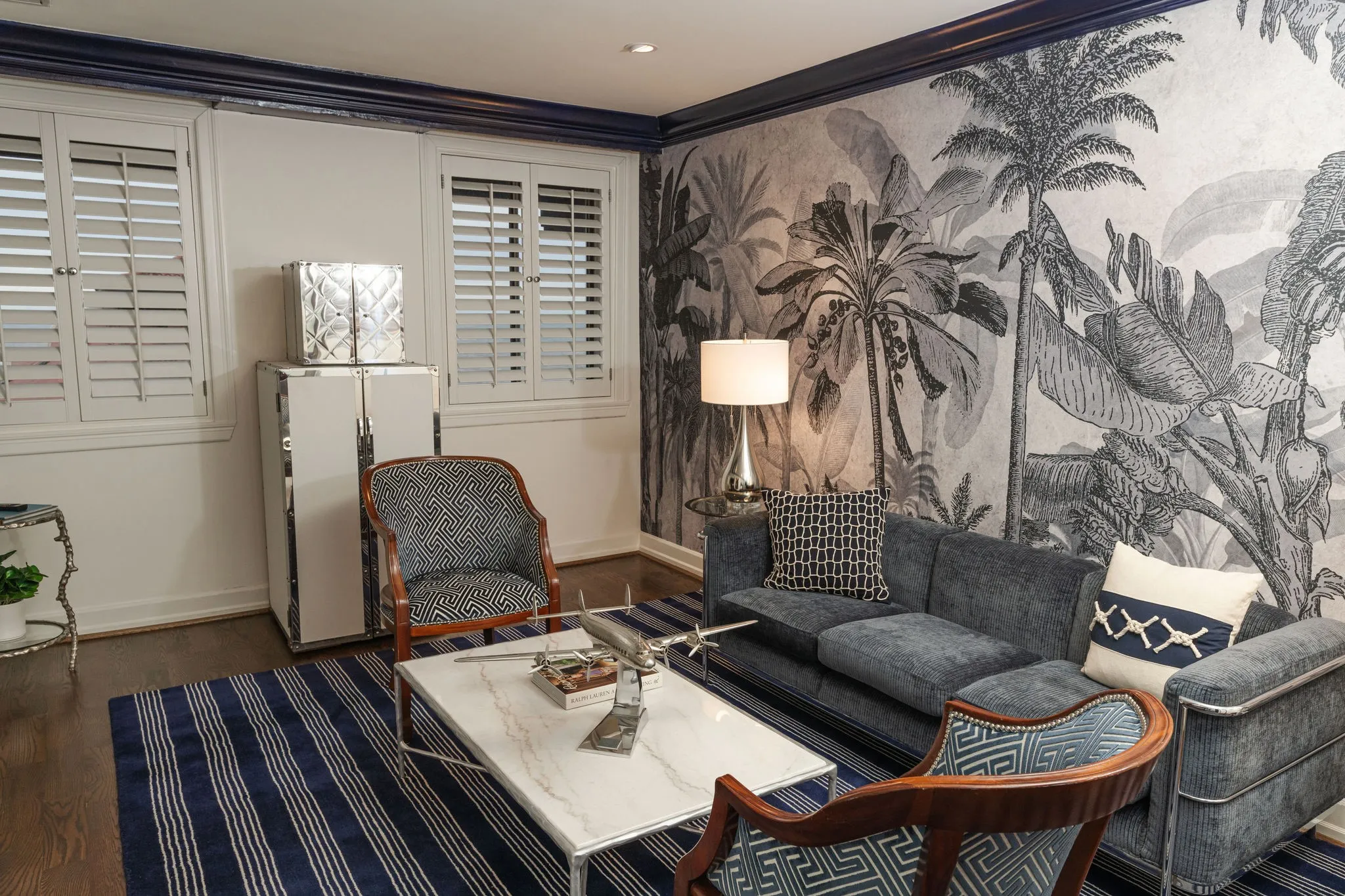 AVIATOR SUITE Image 1